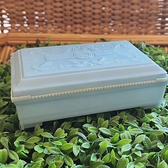 Vintage Rectangular Celluloid Lidded Vanity Table Box In Light Blue Coquette - Picture 4 of 9